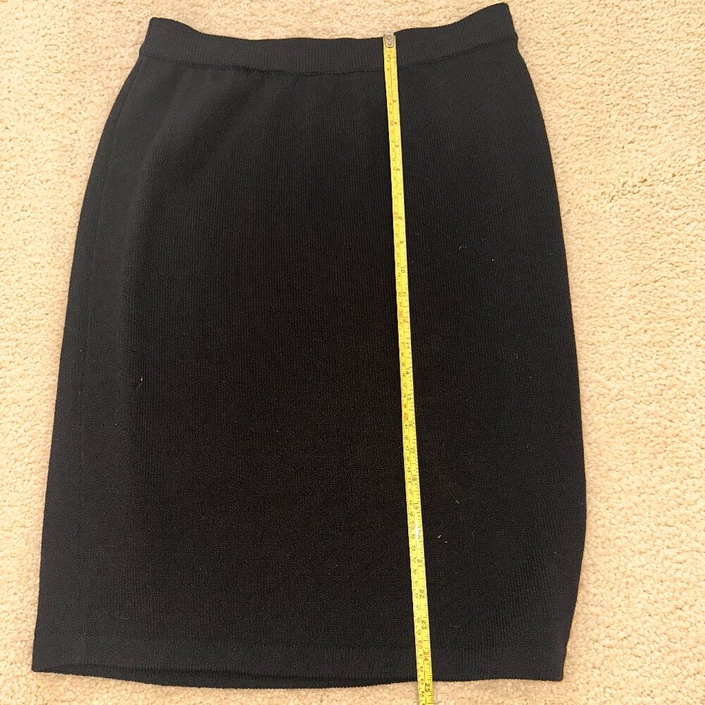 Classic St. John Knit Black Skirt in Womens Size 10